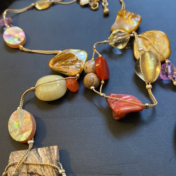 Lia Sophia stone and crystal necklace NWT! - Picture 2 of 3